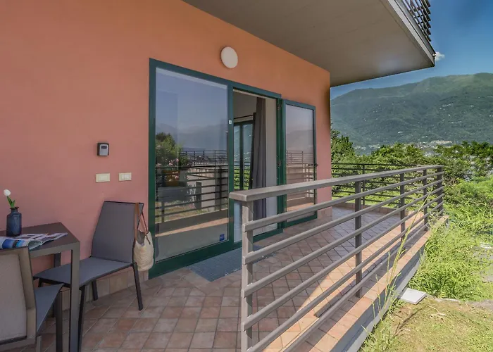 Apartman Brezza Del Lario Monolocale Giardino Vista 05-06