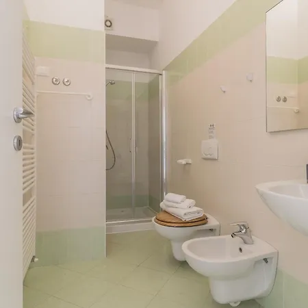 Apartman Brezza Del Lario Monolocale Giardino Vista